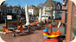 Terrasse zum sonnigen Verweilen oder Feiern